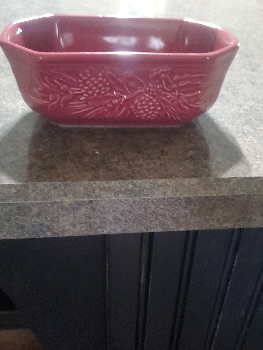 Ceramic Pinecone Pattern Serving Dish - Red